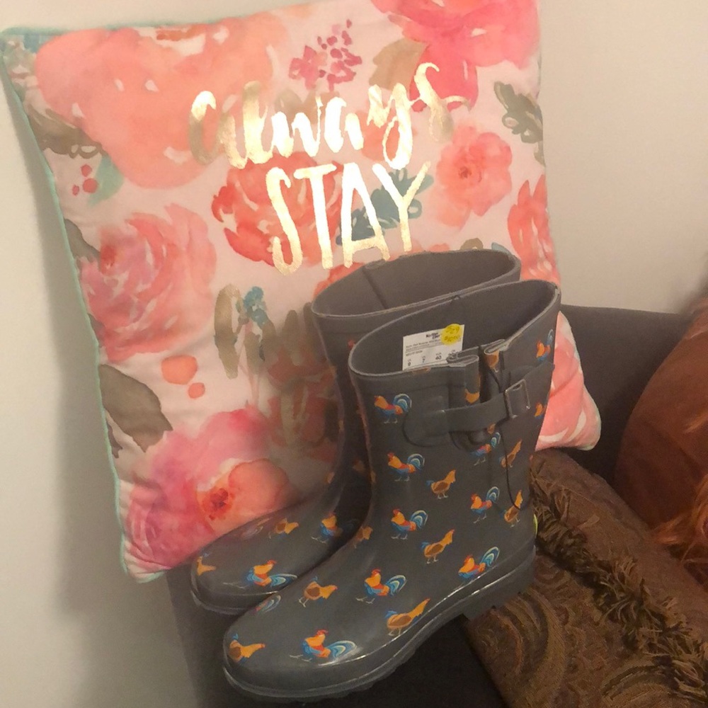 Brand New Gray Rain boots with Rooster Print Womens Sz 9
